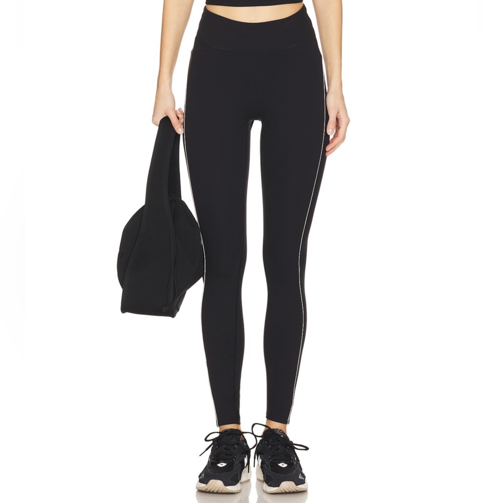 437 The Studio Legging